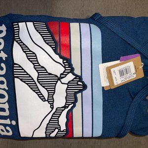 Patagonia Men's Navy Blue Logo Hoodie Small